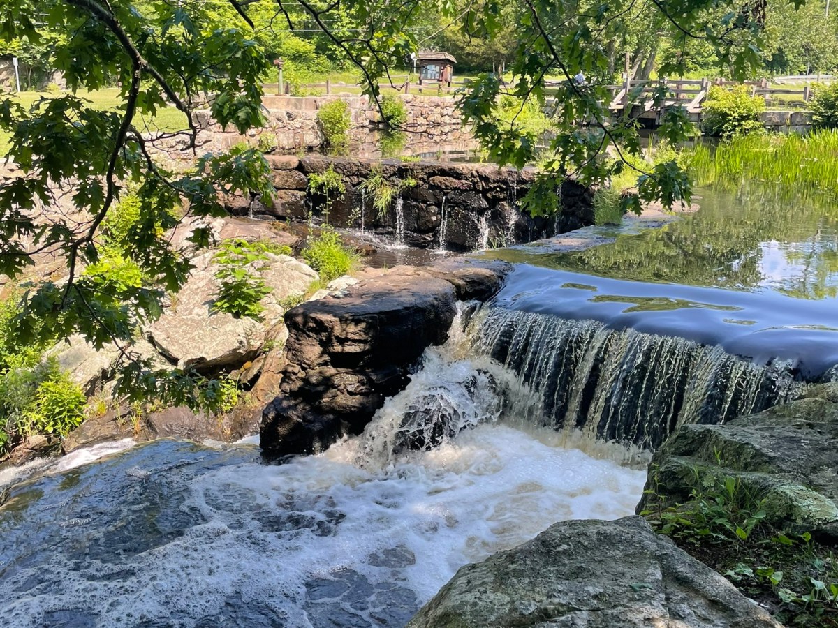 8 Beautiful Waterfalls in Connecticut Worth Visiting in&nbsp;2026