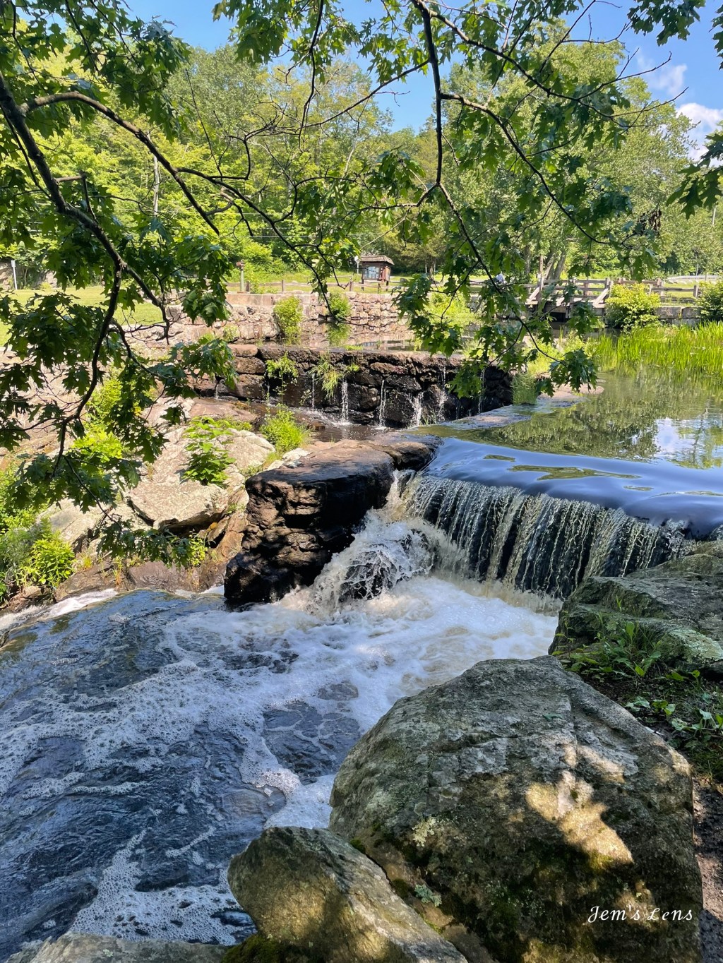 8 Beautiful Waterfalls in Connecticut Worth Visiting in&nbsp;2026